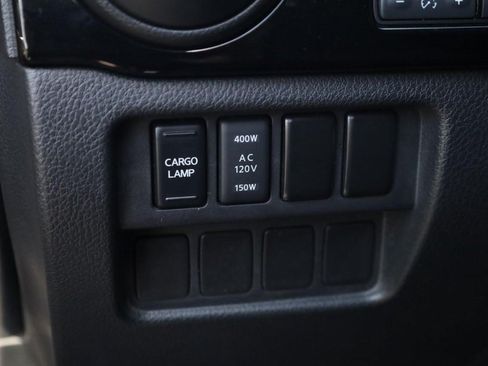 Used 2021 Nissan Titan SV w/ SV Convenience Package AWD/4WD image 12