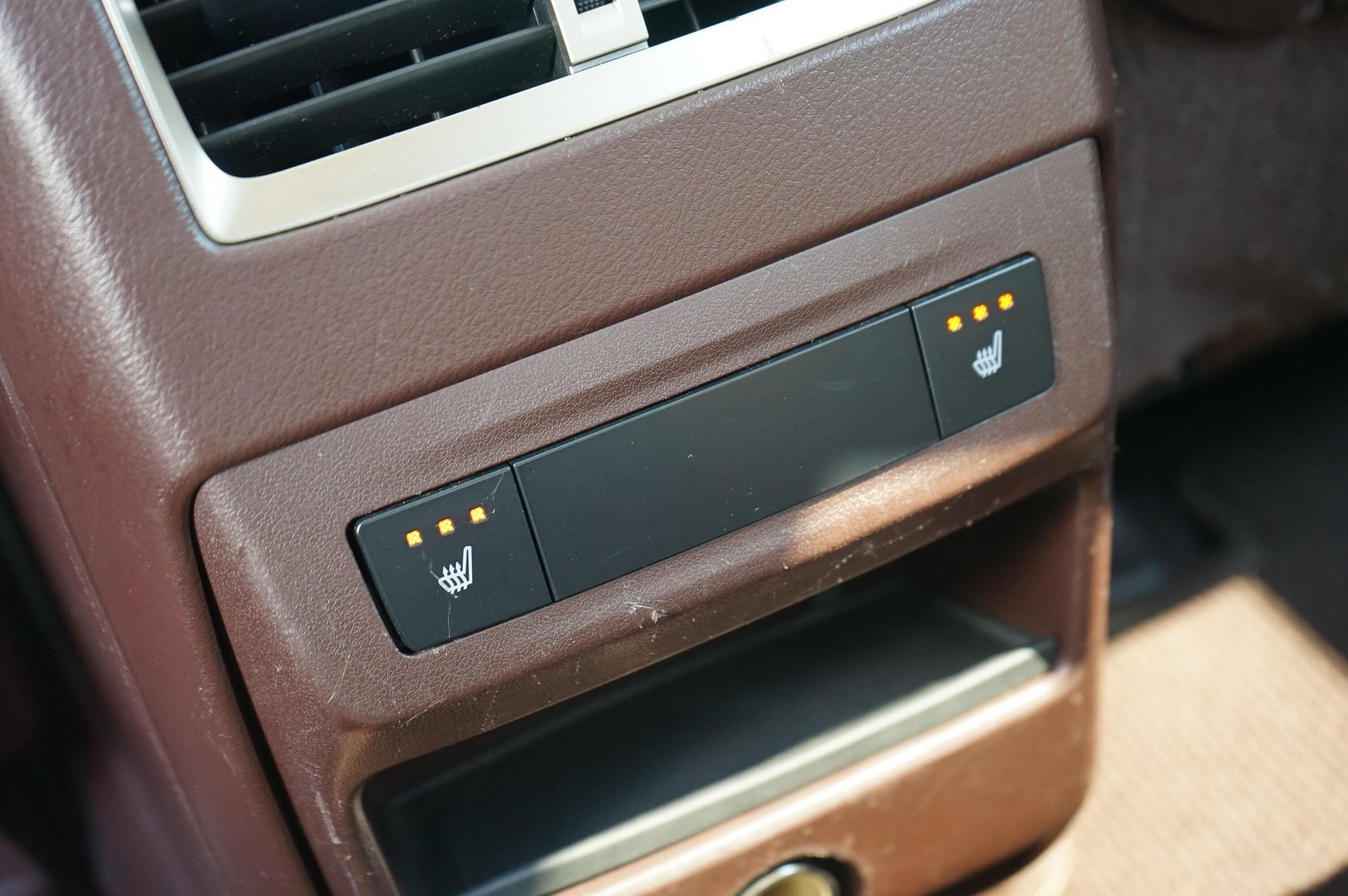Used 2019 Lexus RX 350L Luxury w/ Accessory Package AWD/4WD image 18