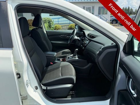 Used 2017 Nissan Rogue SV FWD image 39