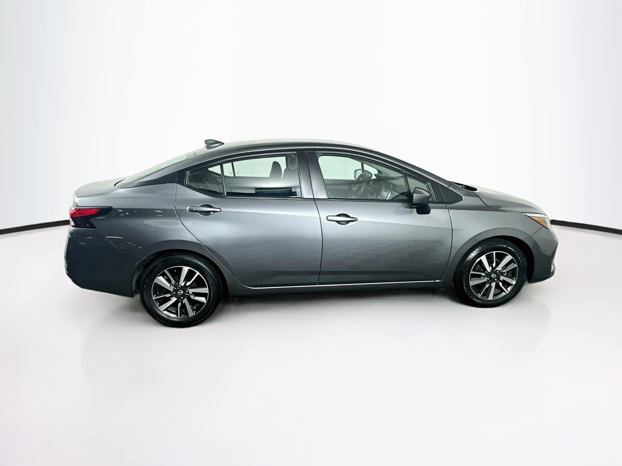 Used 2025 Nissan Versa SV FWD image 10