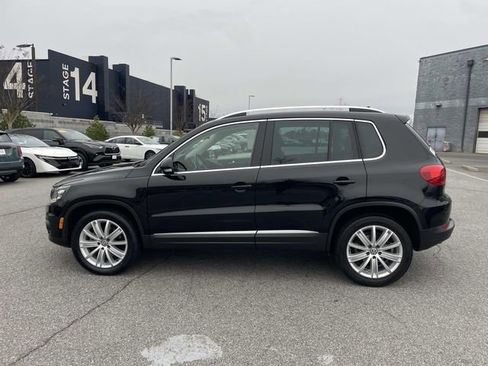 Used 2016 Volkswagen Tiguan SE image 6