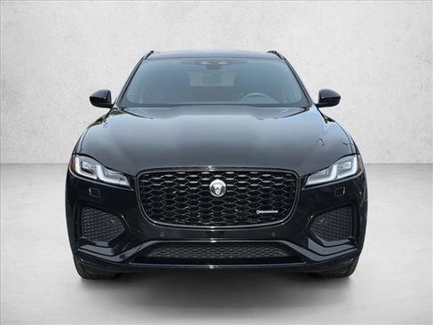 Certified 2025 Jaguar F-PACE R-Dynamic S image 2