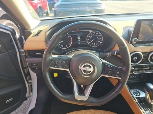 Used 2025 Nissan Sentra SV w/ SV Premium Package FWD image 5