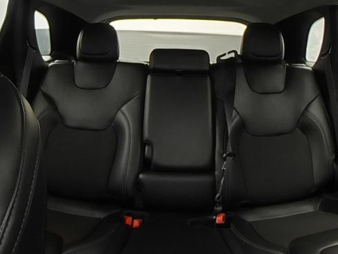 Used 2020 Jeep Cherokee Latitude Plus w/ Comfort/Convenience Group FWD image 22