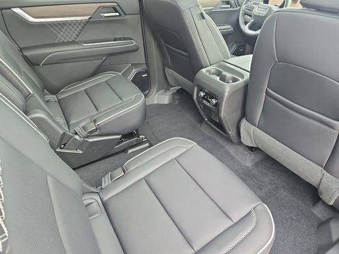 New 2026 GMC Acadia Denali w/ Super Cruise Package FWD image 11