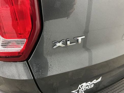 Used 2018 Ford Explorer XLT image 20