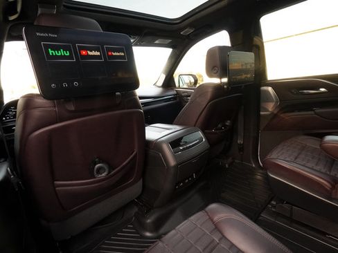 Used 2023 Cadillac Escalade V AWD/4WD image 28