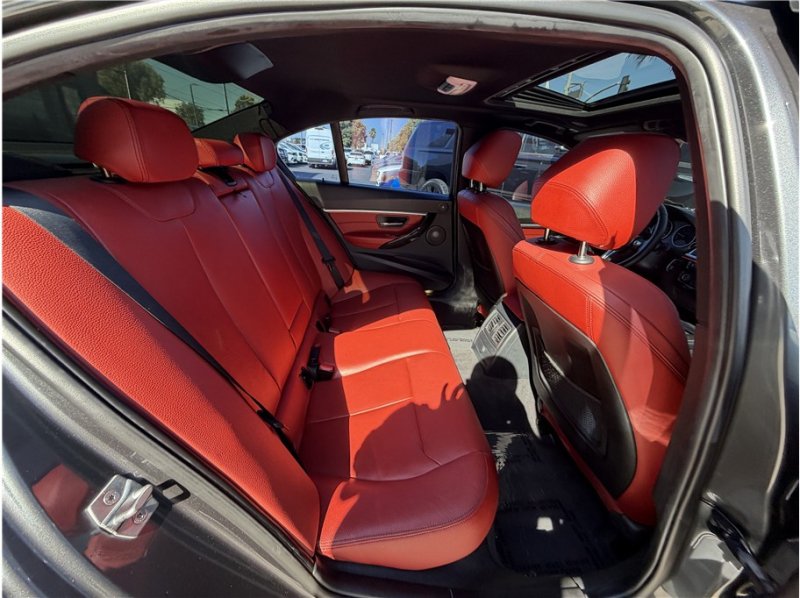 Used 2017 BMW 340i Sedan RWD image 28