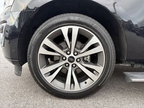 Used 2020 Ford Expedition Platinum image 13