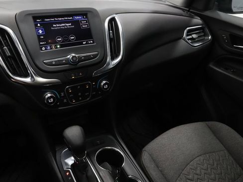 Used 2022 Chevrolet Equinox LT FWD image 29