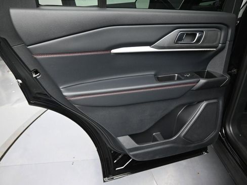 New 2026 Ford Explorer ST-Line w/ ST-Line Street Pack image 32