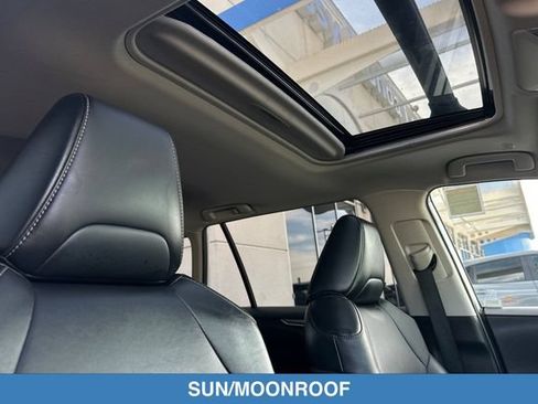 Used 2023 Toyota RAV4 XLE Premium AWD/4WD image 19