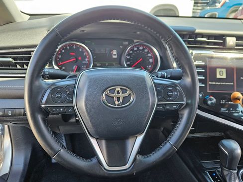 Used 2019 Toyota Camry XSE FWD image 14