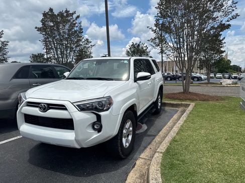 Used 2024 Toyota 4Runner SR5 Premium w/ Moonroof Package AWD/4WD image 1