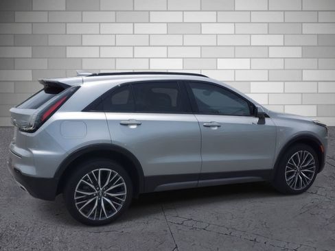 Certified 2025 Cadillac XT4 Sport FWD image 6