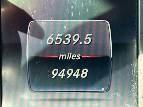 Used 2018 Mercedes-Benz GLC 300 4MATIC w/ Multimedia Package image 24