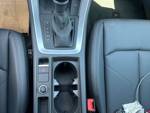 New 2025 Audi Q3 2.0T Premium image 17