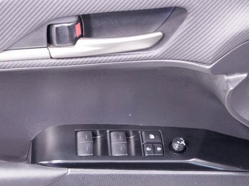 Used 2025 Toyota Camry SE image 22