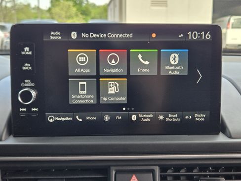 Used 2025 Honda Pilot Touring image 17