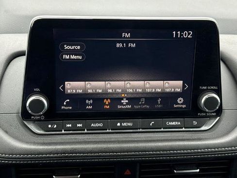 Used 2025 Nissan Rogue SV FWD image 27