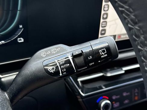 Used 2023 Kia Niro EX FWD image 25