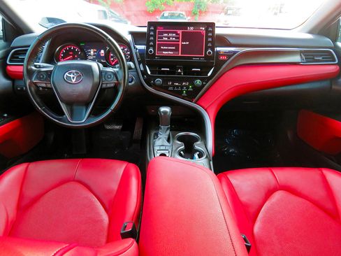 Used 2022 Toyota Camry XSE w/ Carpet Mat Package (TMS) image 29