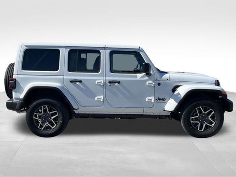 New 2025 Jeep Wrangler Sahara w/ Technology Group image 8