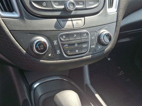 Used 2024 Chevrolet Malibu LT FWD image 15