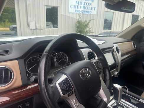 Used 2016 Toyota Tundra Limited w/ Limited Premium Package AWD/4WD image 18