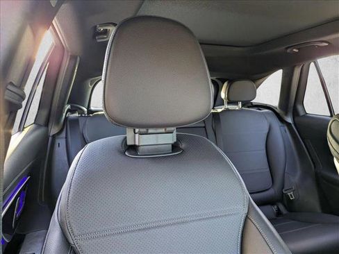 Used 2024 Mercedes-Benz GLC 300 4MATIC image 14