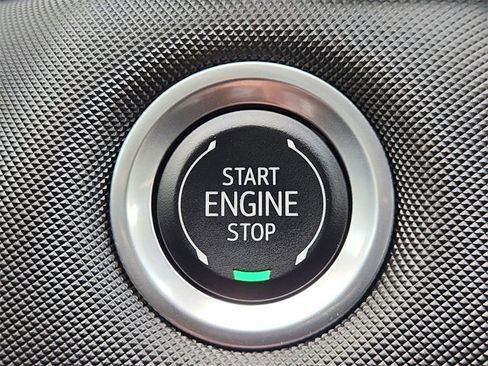 Used 2024 Chevrolet Colorado Z71 w/ Z71 Convenience Package 2 image 16