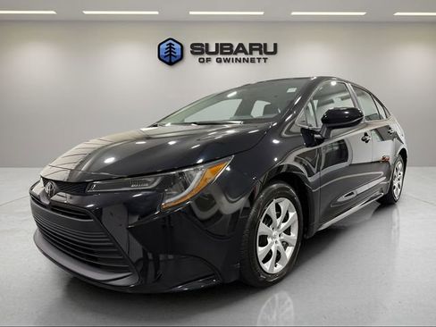 Used 2023 Toyota Corolla LE FWD image 1