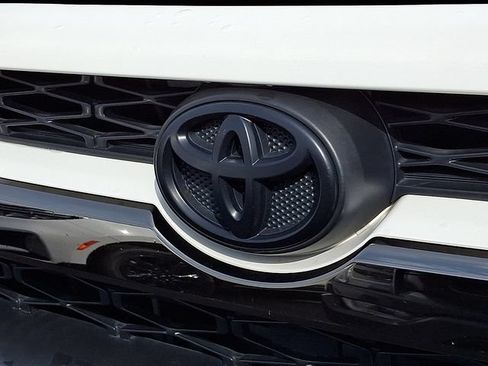 Used 2019 Toyota 4Runner Limited AWD/4WD image 8