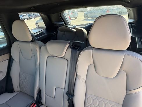 New 2026 Volvo XC90 T8 Plus w/ Protection Package Premier image 23