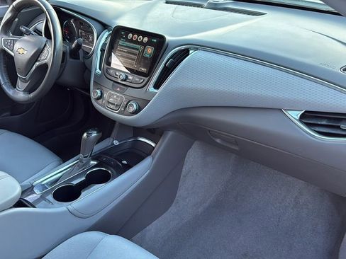 Used 2018 Chevrolet Malibu LT w/ Driver Confidence Package image 31