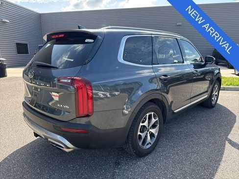 Used 2020 Kia Telluride EX w/ Towing Package FWD image 7