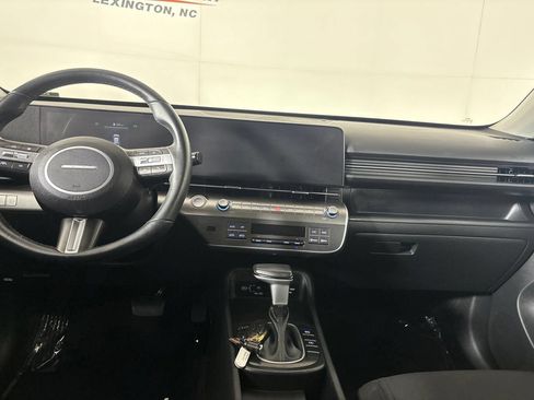 Used 2024 Hyundai Kona SEL AWD/4WD image 24