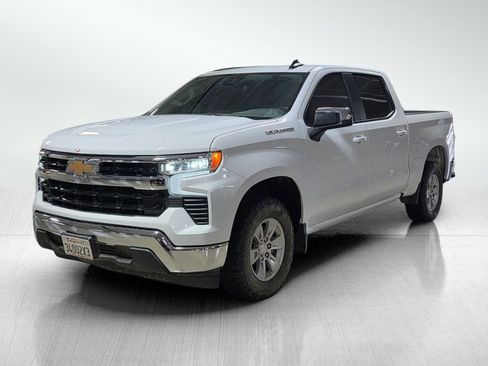 Used 2024 Chevrolet Silverado 1500 LT RWD image 3