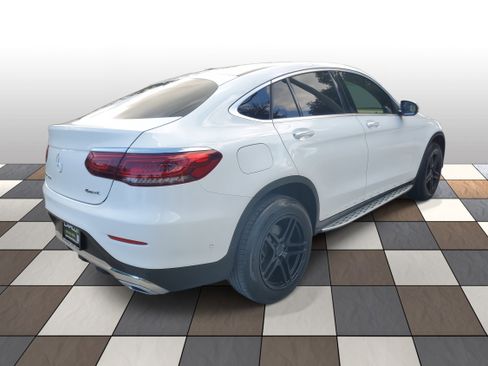 Used 2021 Mercedes-Benz GLC 300 4MATIC Coupe image 4