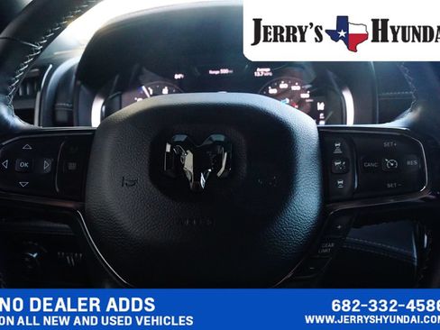 Used 2024 RAM 3500 Limited AWD/4WD image 15