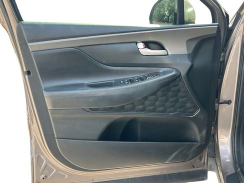 Used 2019 Hyundai Santa Fe SE FWD image 10