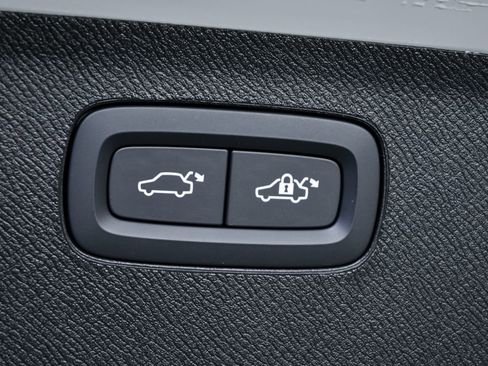 New 2026 Volvo XC90 T8 Ultra w/ Protection Package Premier image 33