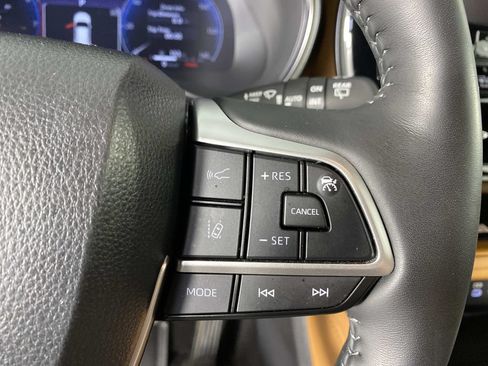 Used 2023 Toyota Highlander Platinum AWD/4WD image 18