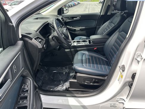 Used 2024 Ford Edge SEL w/ Sport Appearance Package AWD/4WD image 10
