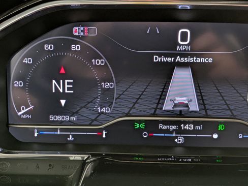 Used 2024 GMC Sierra 3500 SLE w/ SLE Value Package image 29