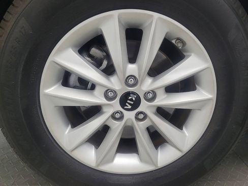 Used 2019 Kia Sorento LX w/ LX Convenience Package image 31