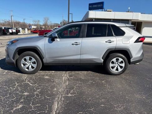 Used 2020 Toyota RAV4 LE image 2