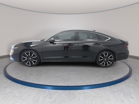 Used 2024 Honda Accord Touring image 8