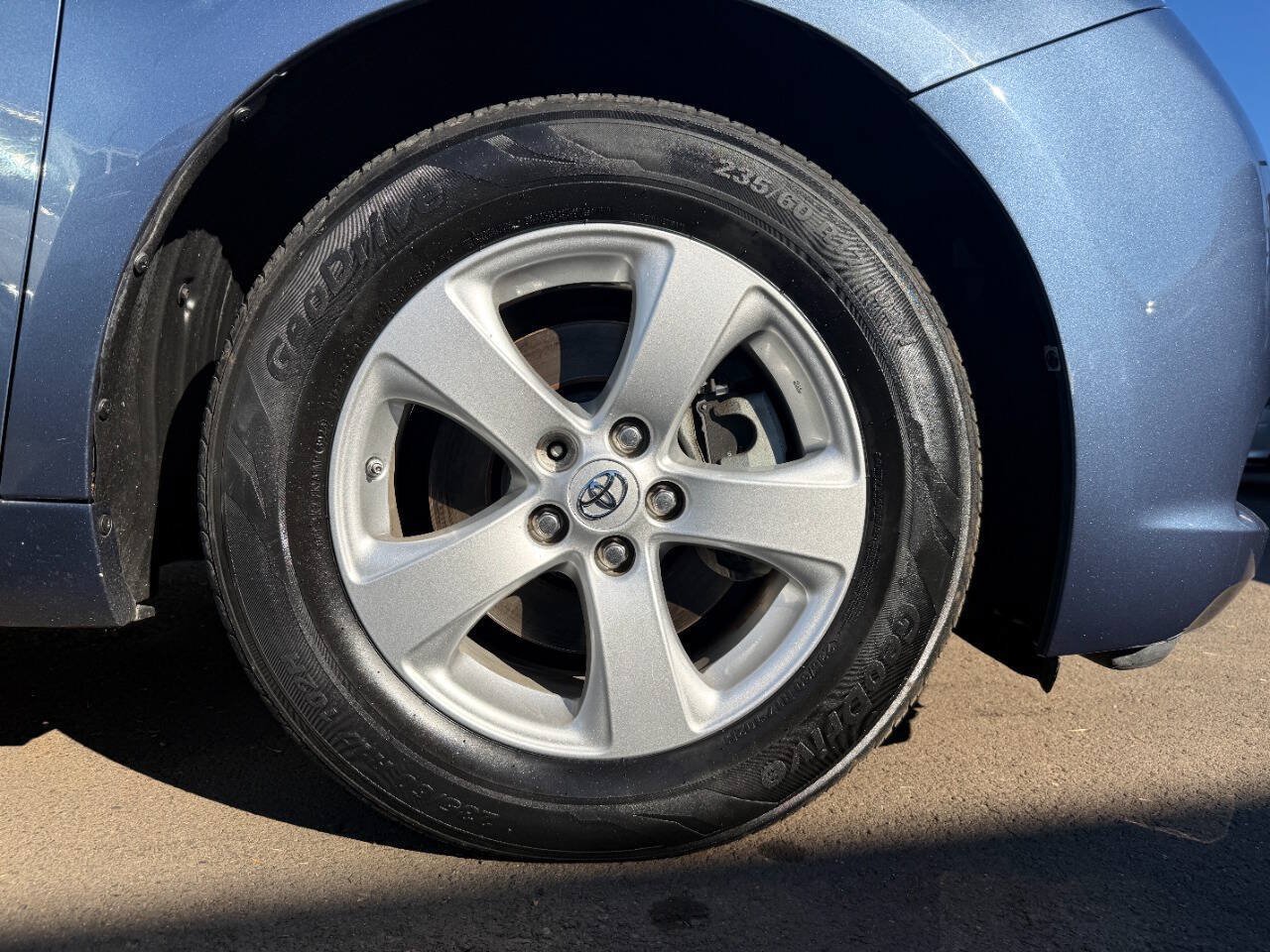 Used 2015 Toyota Sienna LE FWD image 35