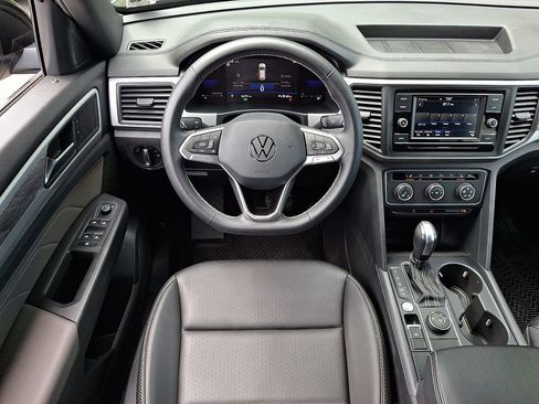 Used 2023 Volkswagen Atlas Cross Sport SE AWD/4WD image 11